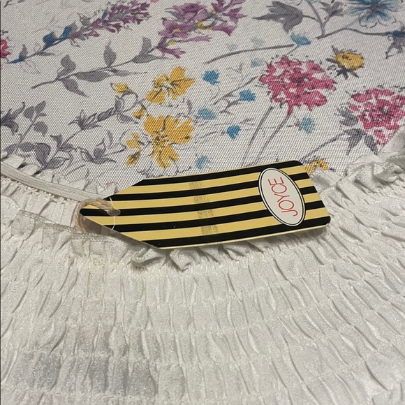 Joyce brand white top, Size Small.  NWT - Picture 2 of 6